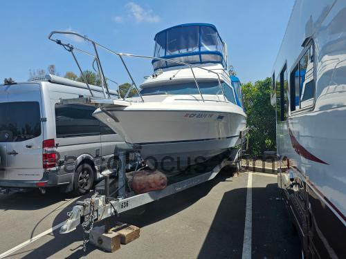 Bayliner 2556 Command Bridge ficha tecnica